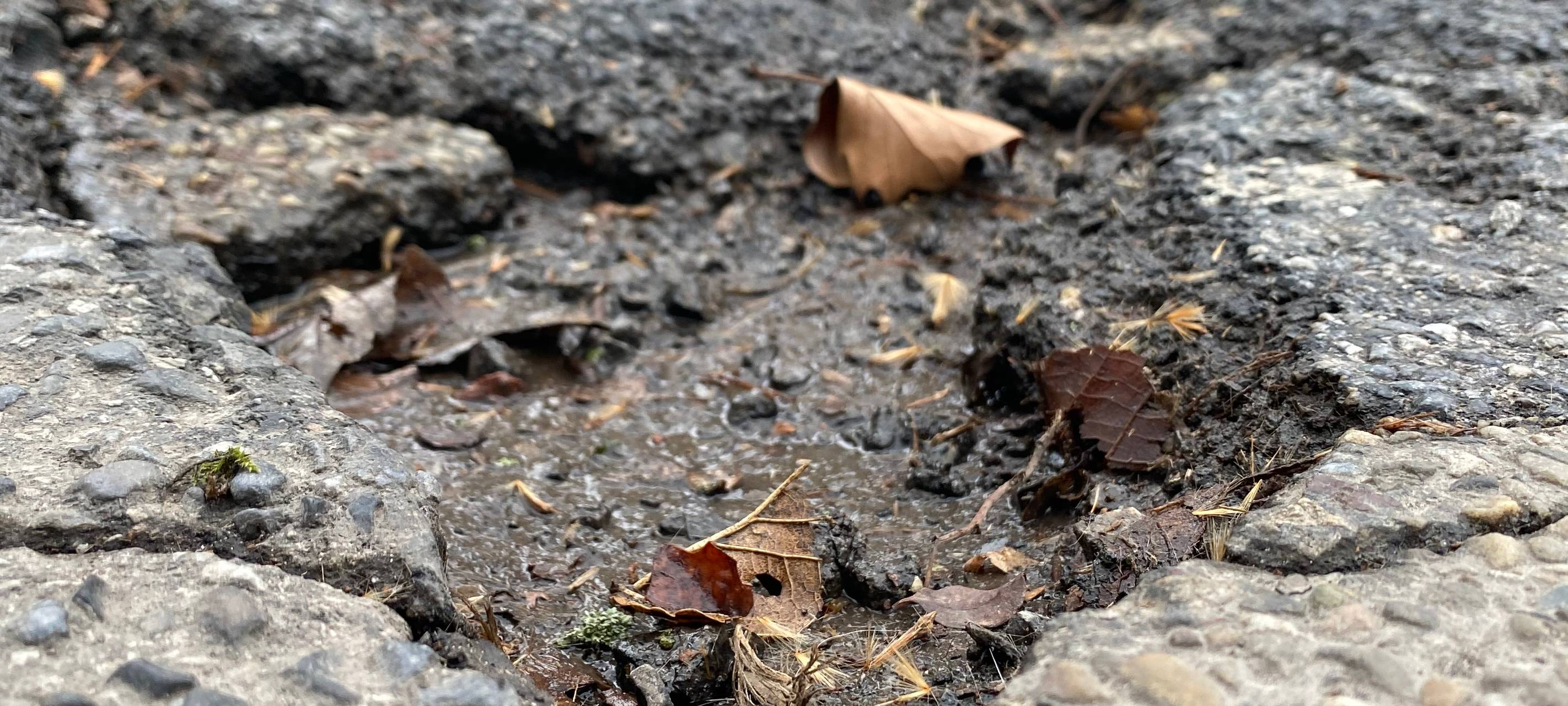 Straßen teilweise in einem katastrophalen Zustand