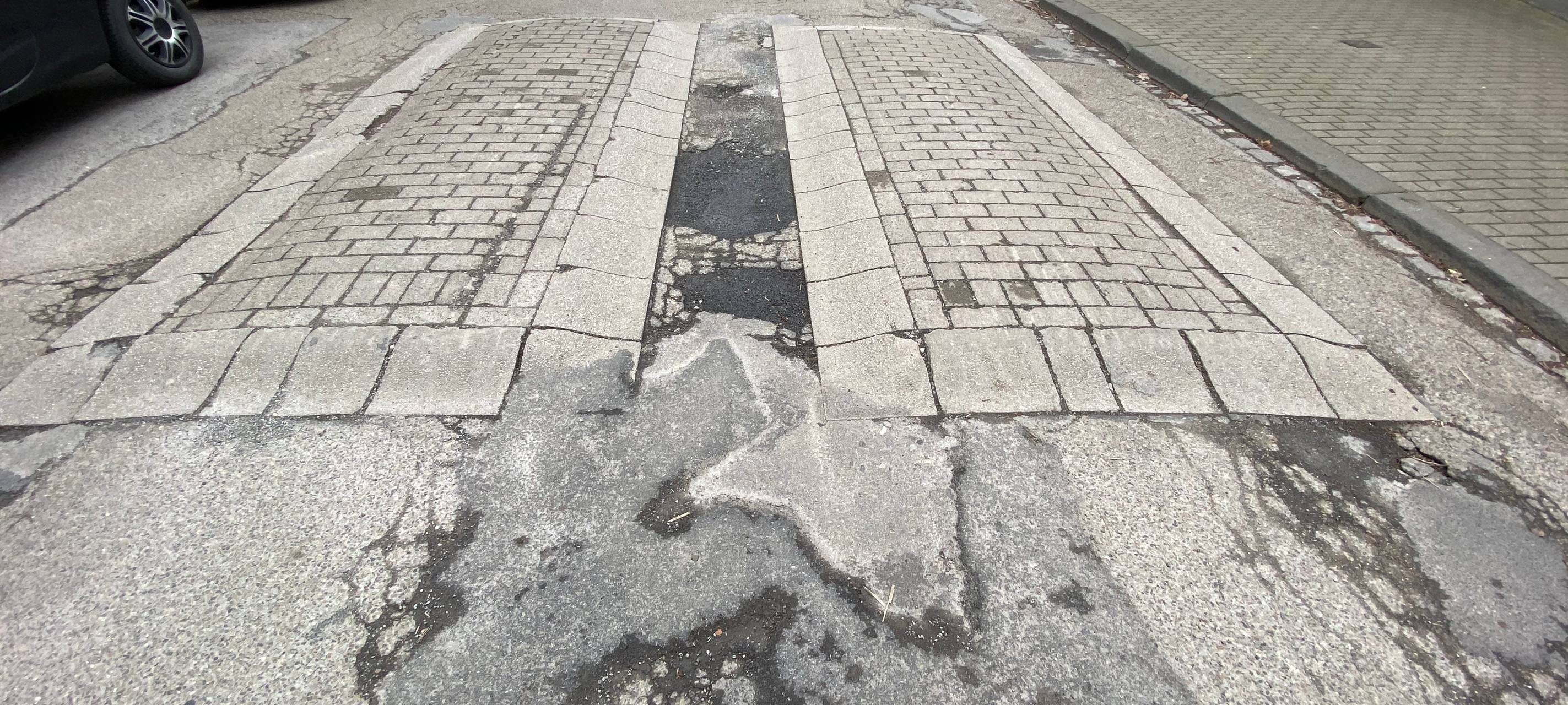 Straßen teilweise in einem katastrophalen Zustand