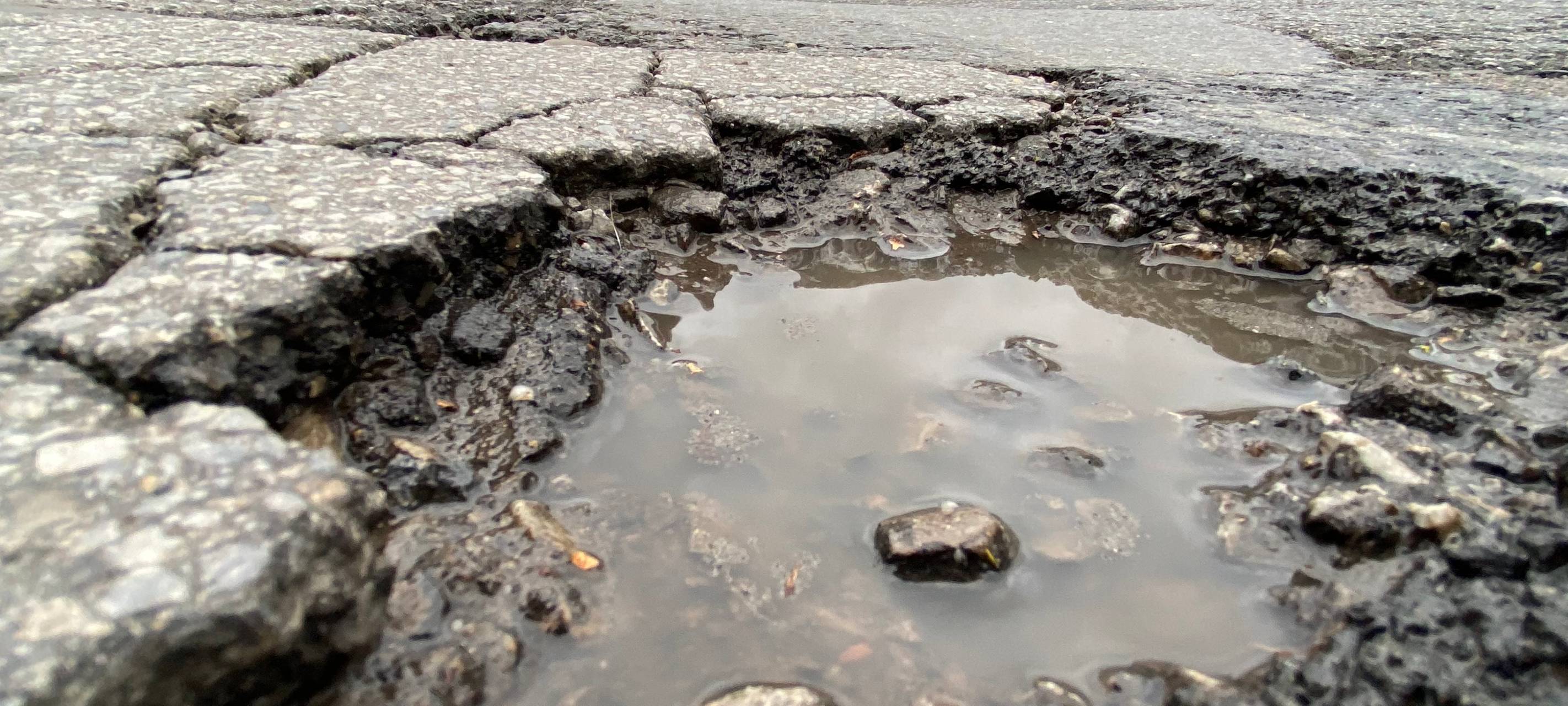 Straßen teilweise in einem katastrophalen Zustand