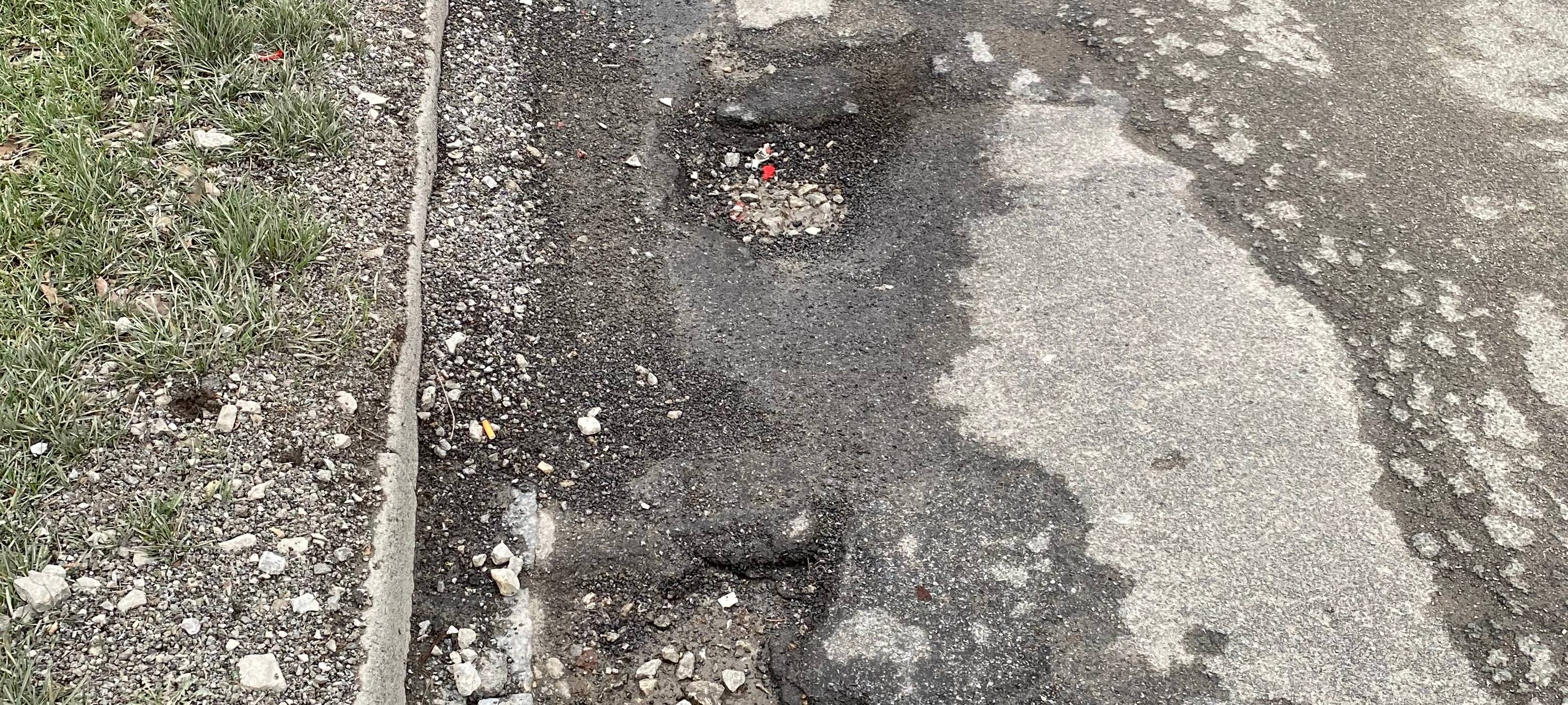 Straßen teilweise in einem katastrophalen Zustand