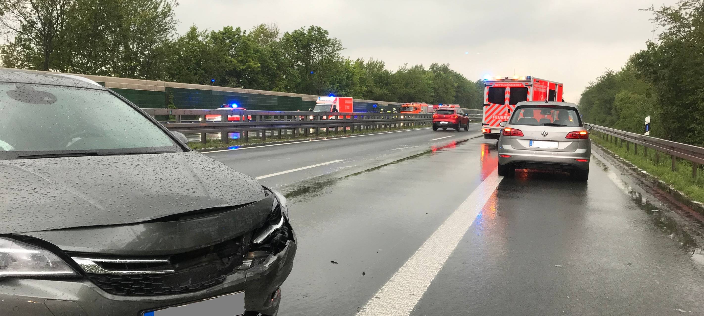 Feuerwehreinsatz auf der A31 zwischen Bottrop und Gladbeck