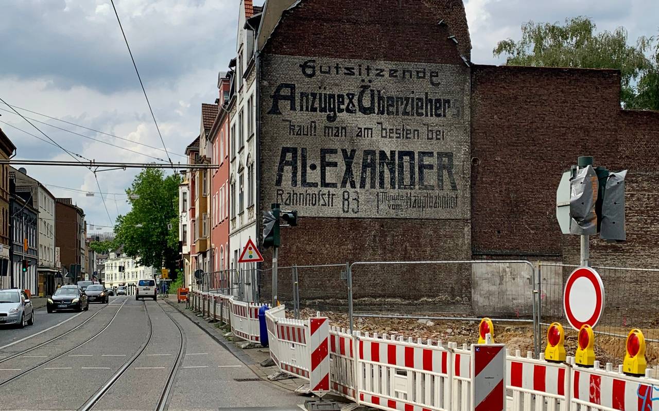 Die Reklametafel des Kaufhauses Alexander an der Bochumer Straße Gelsenkirchen