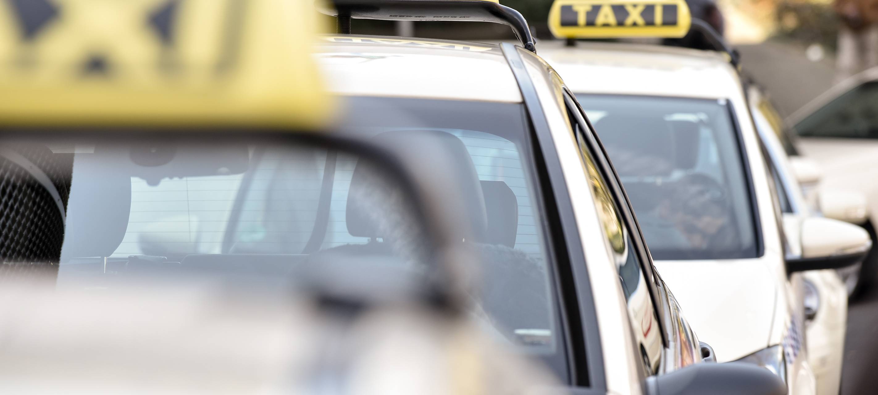 Taxen in einer Reihe