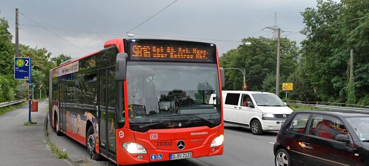 Der SB16 auf der Borbecker Straße in Bottrop