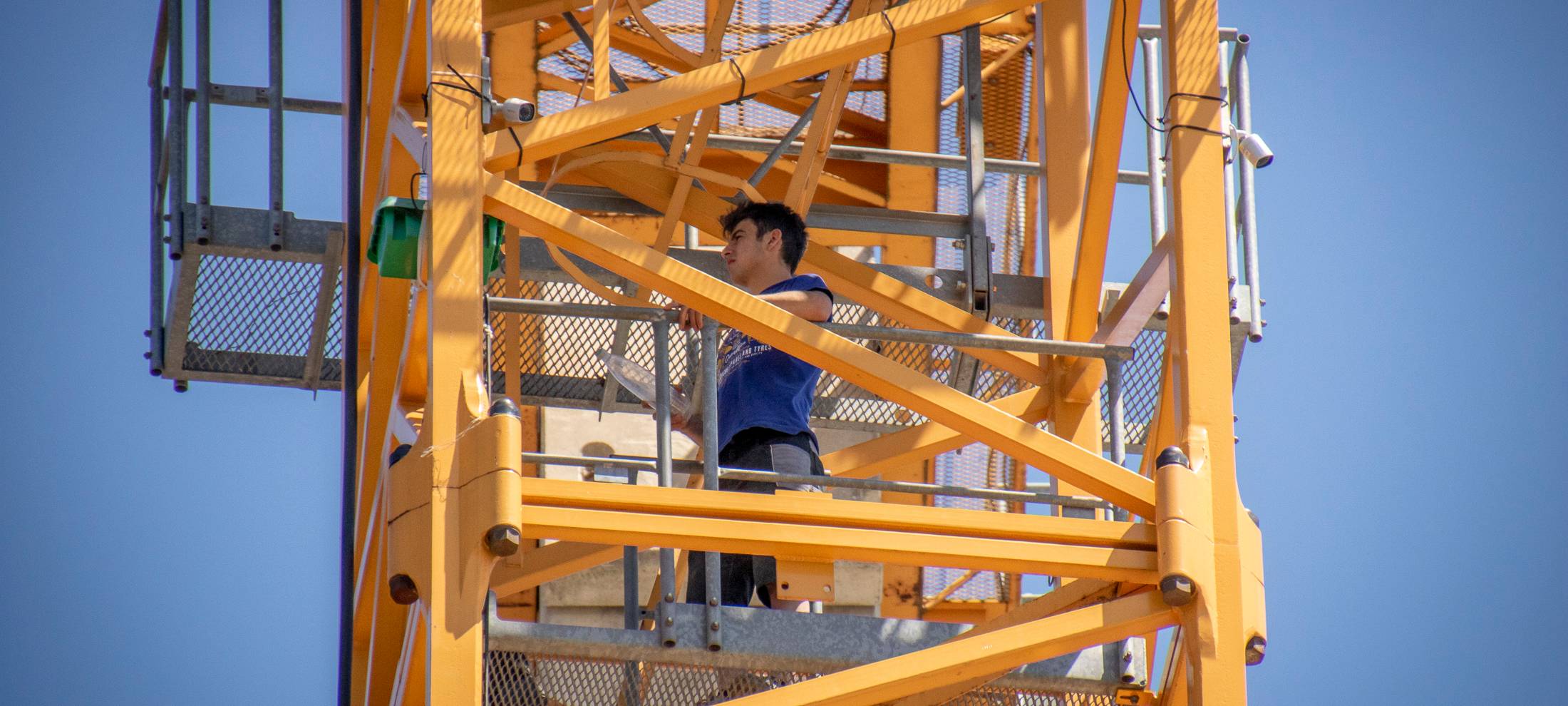 Bauarbeiter in Gelsenkirchen drohen wieder mit Sprung von Kran