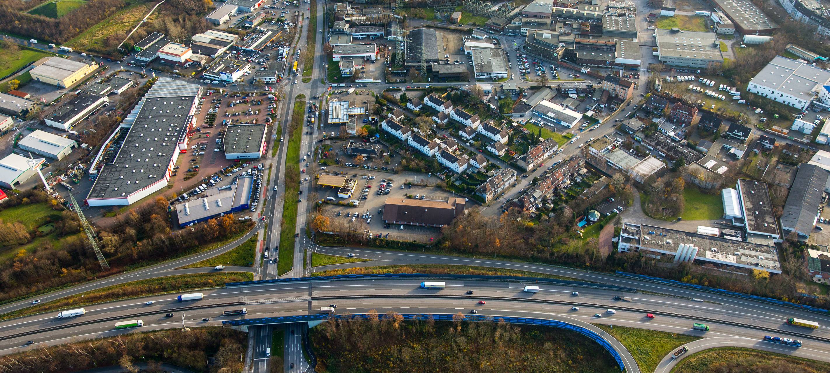 Ein Luftbild der A42-Anschlussstelle Zentrum.
