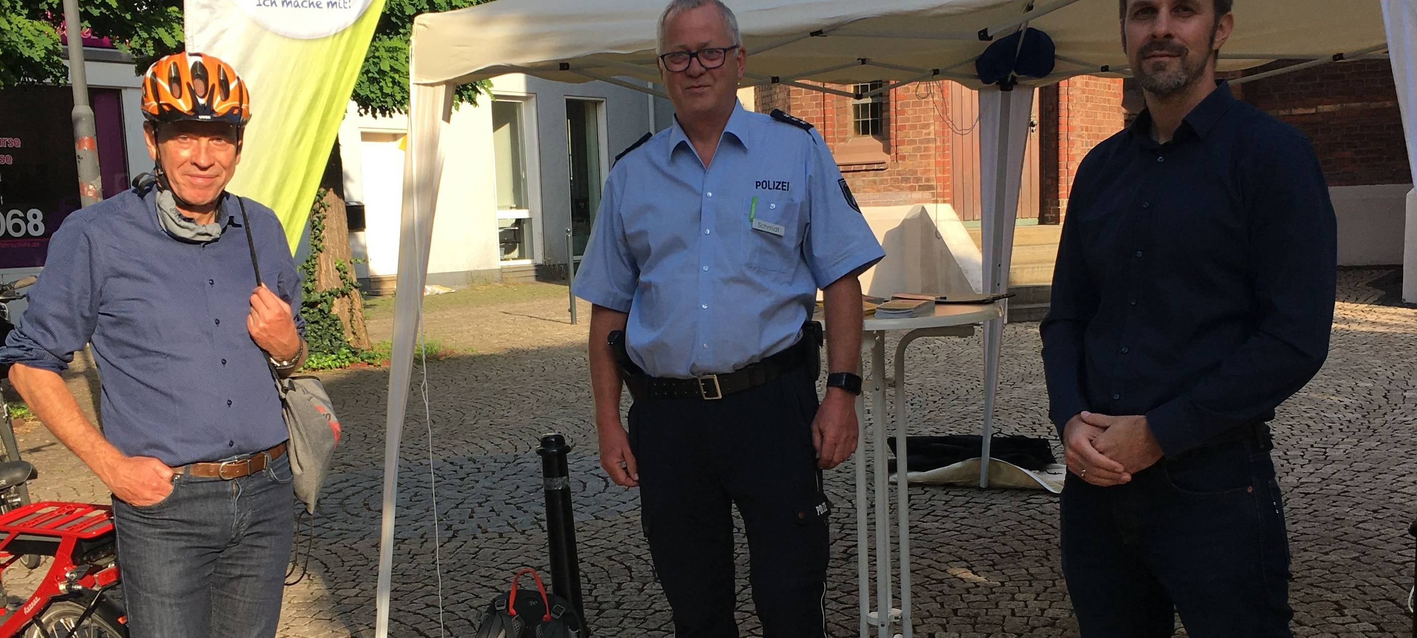 Polizei und Stadt beim Fahrrad-Aktionstag in Bottrop