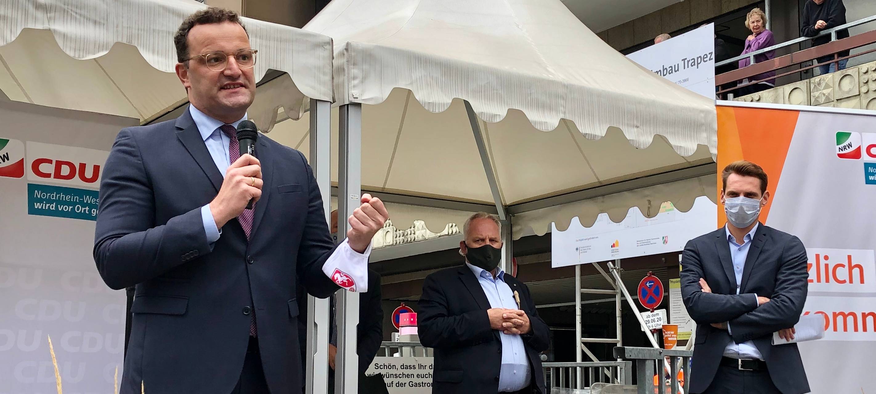 Lautstarker Protest bei Besuch von Jens Spahn in Bottrop