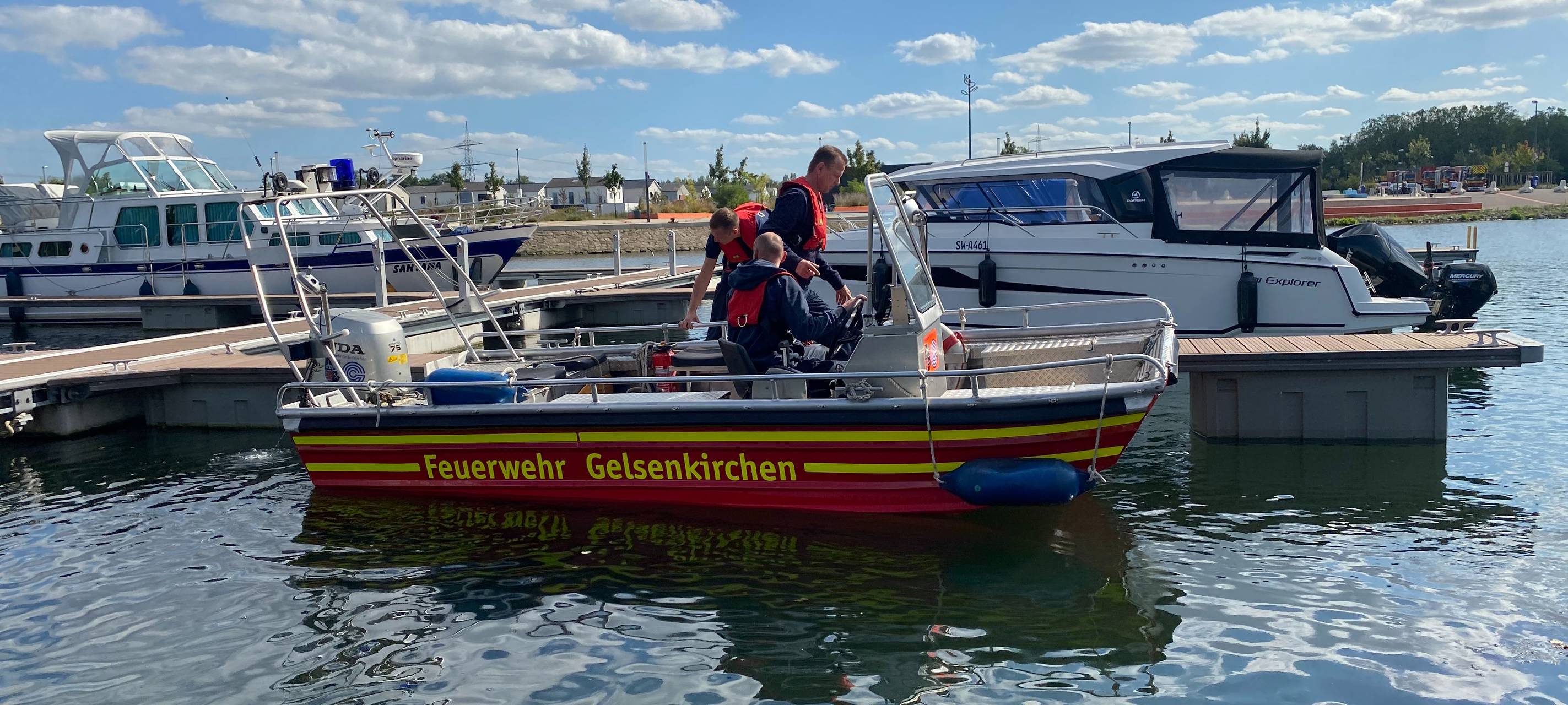Das Rettungsboot der Gelsenkirchener Feuerwehr im Stölting Harbour