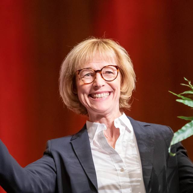 Karin Welge nach der Wahl zur Oberbürgermeisterin in Gelsenkirchen