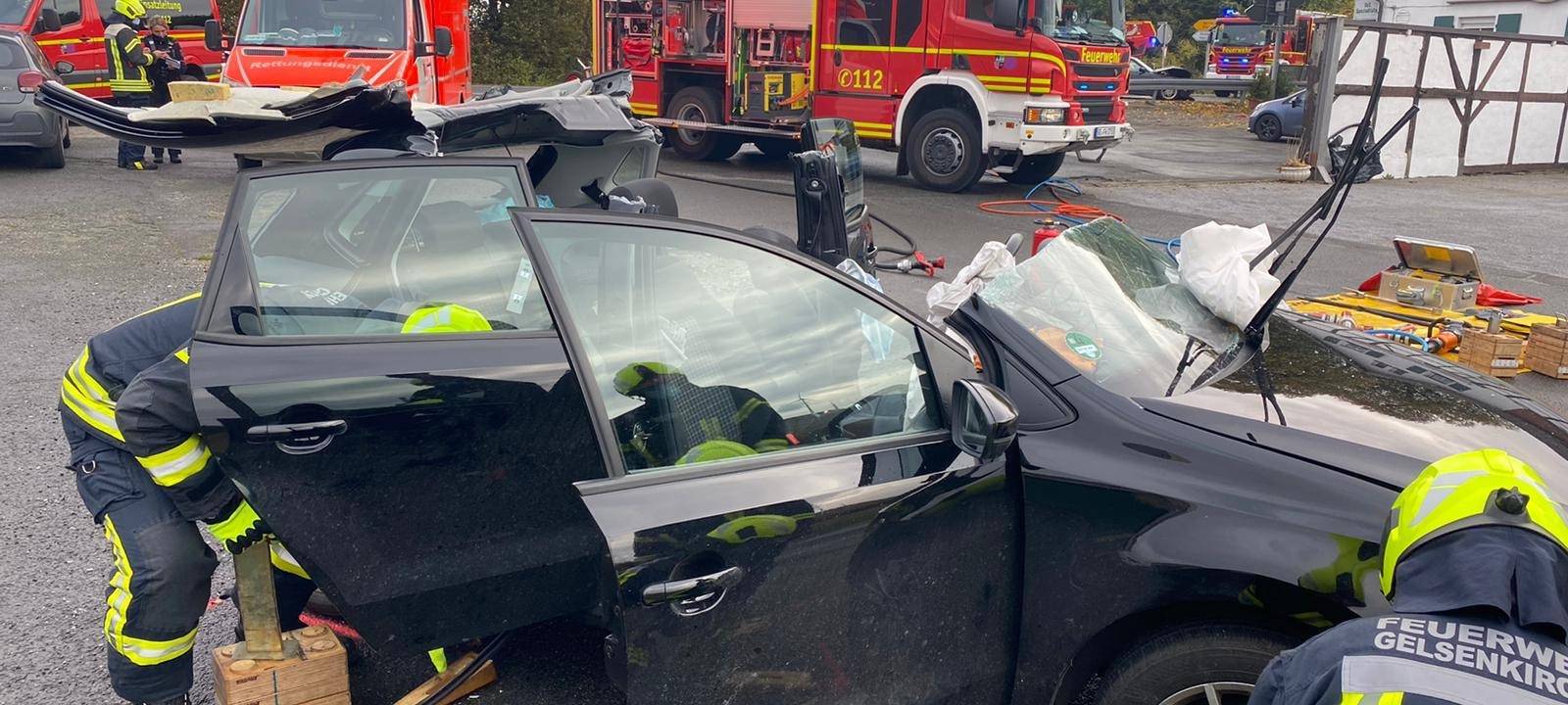 Das demolierte Auto an der Ulfkotter Straße