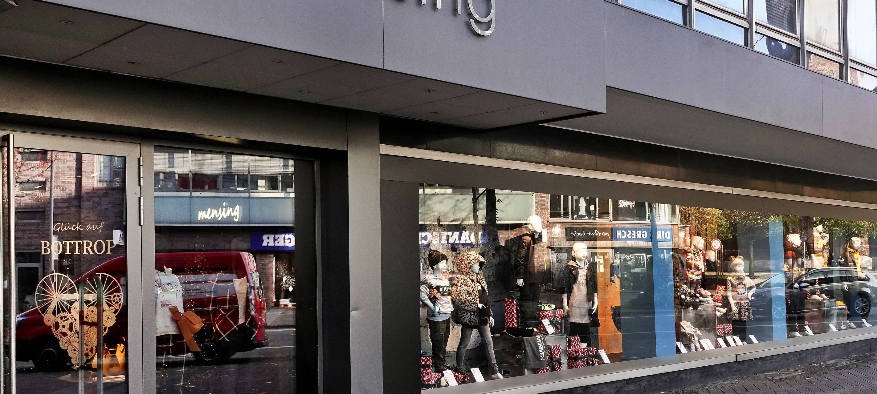 Der Eingang von Mensing in Bottrop