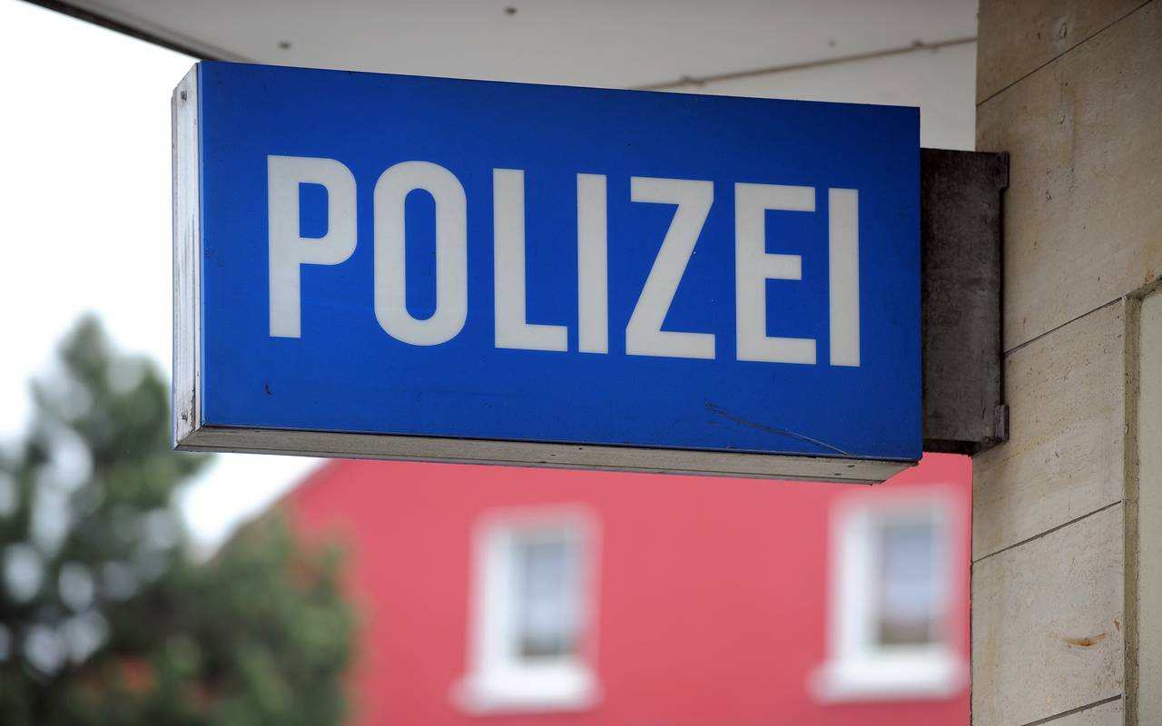 Schild der Polizeiwache in Gelsenkirchen-Horst