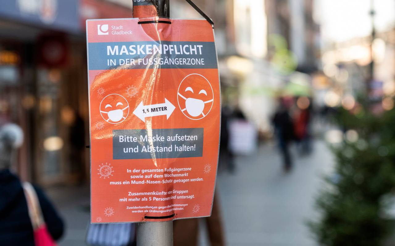 Schild "Maskenpflicht" in der Gladbecker Innenstadt