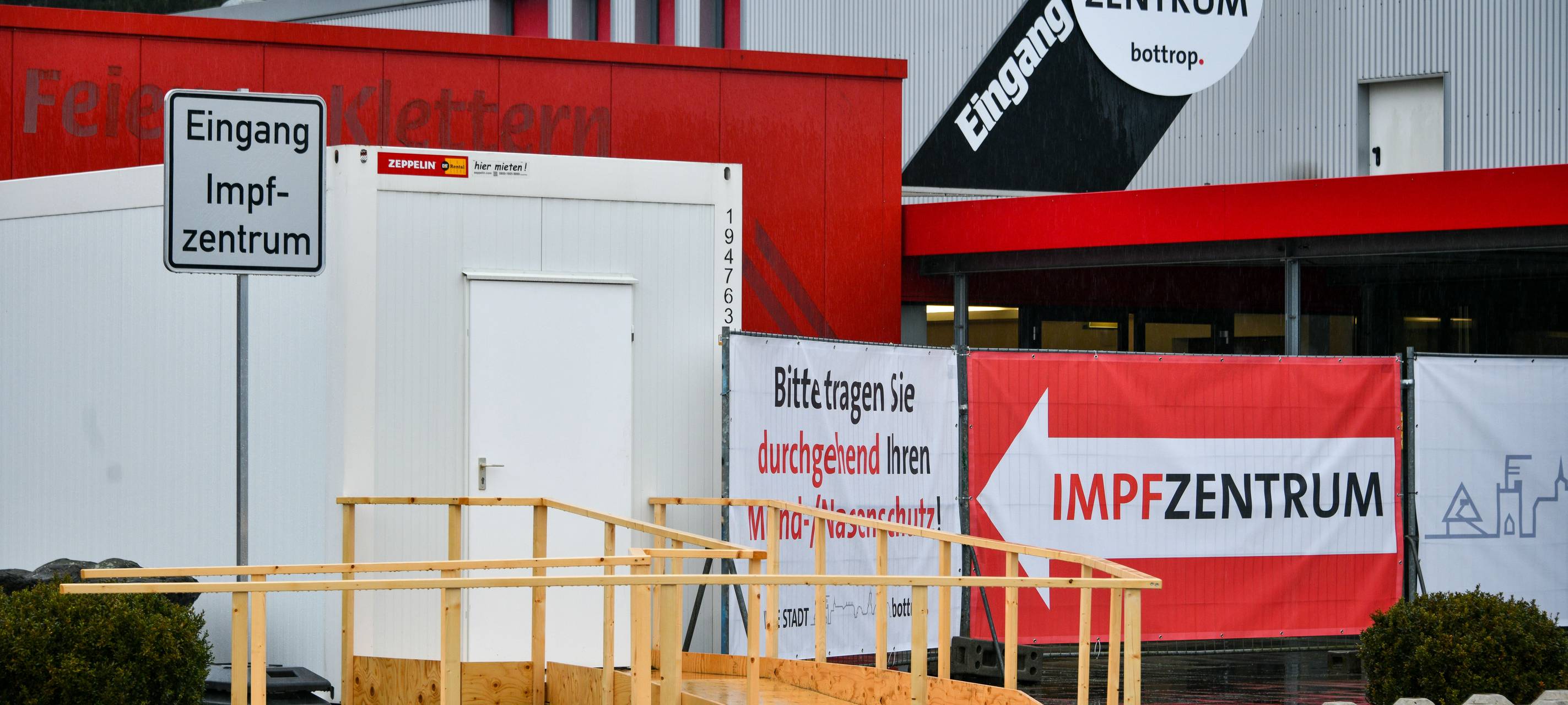 Der Eingang des Bottroper Impfzentrums