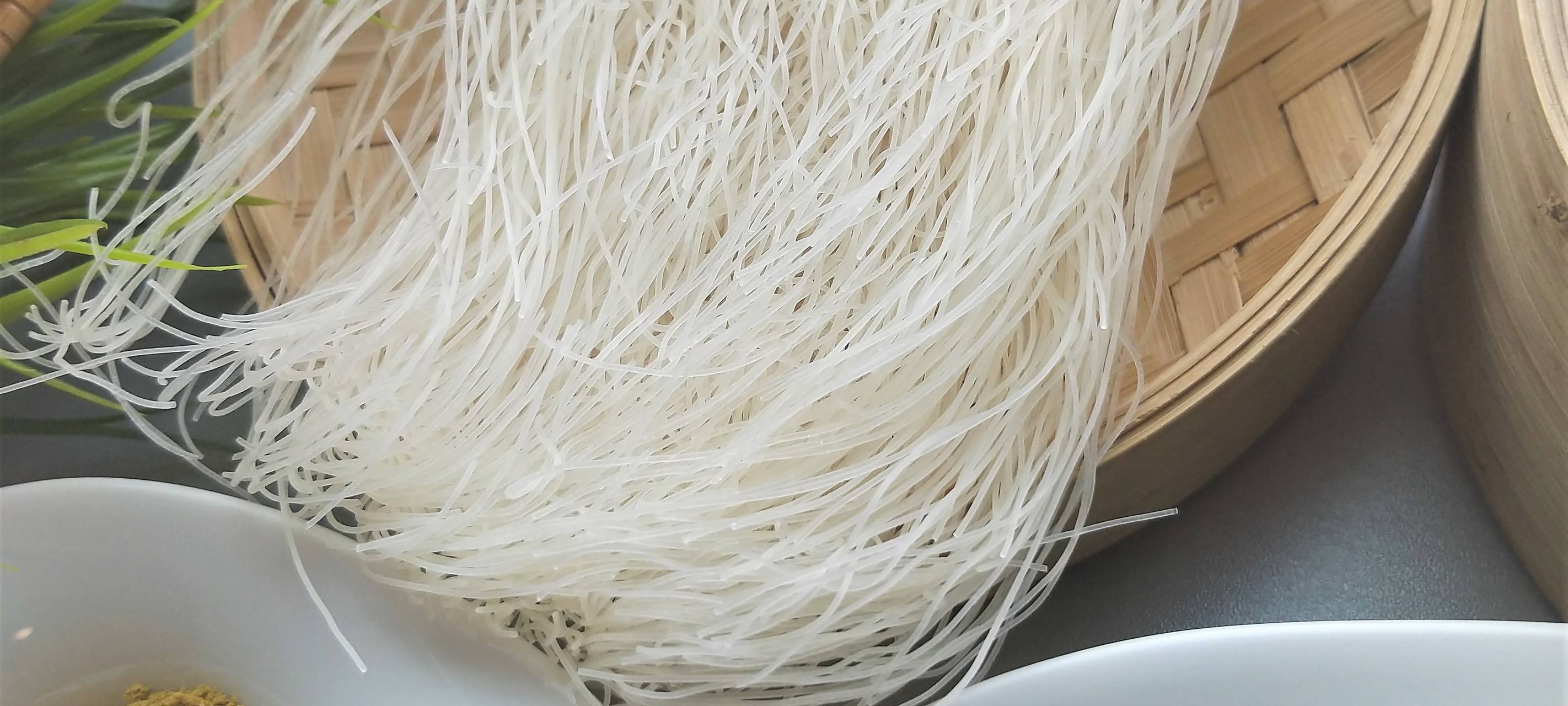 Thai Hähnchencurry mit asiatischen Nudeln und Gemüsen (17.03.2021)