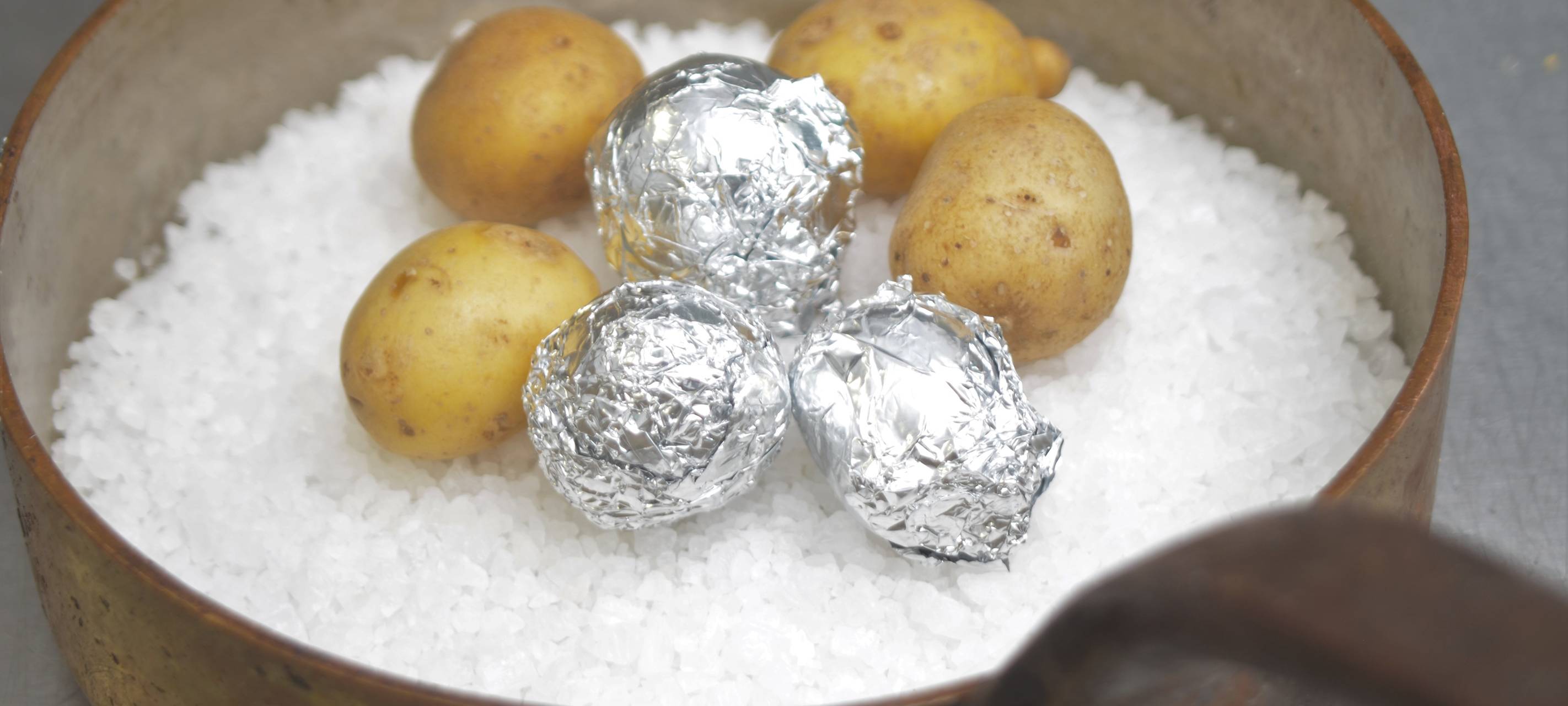 Spargel und Lachs in einer Weißwein-Orangen-Soße (31.03.2021.)