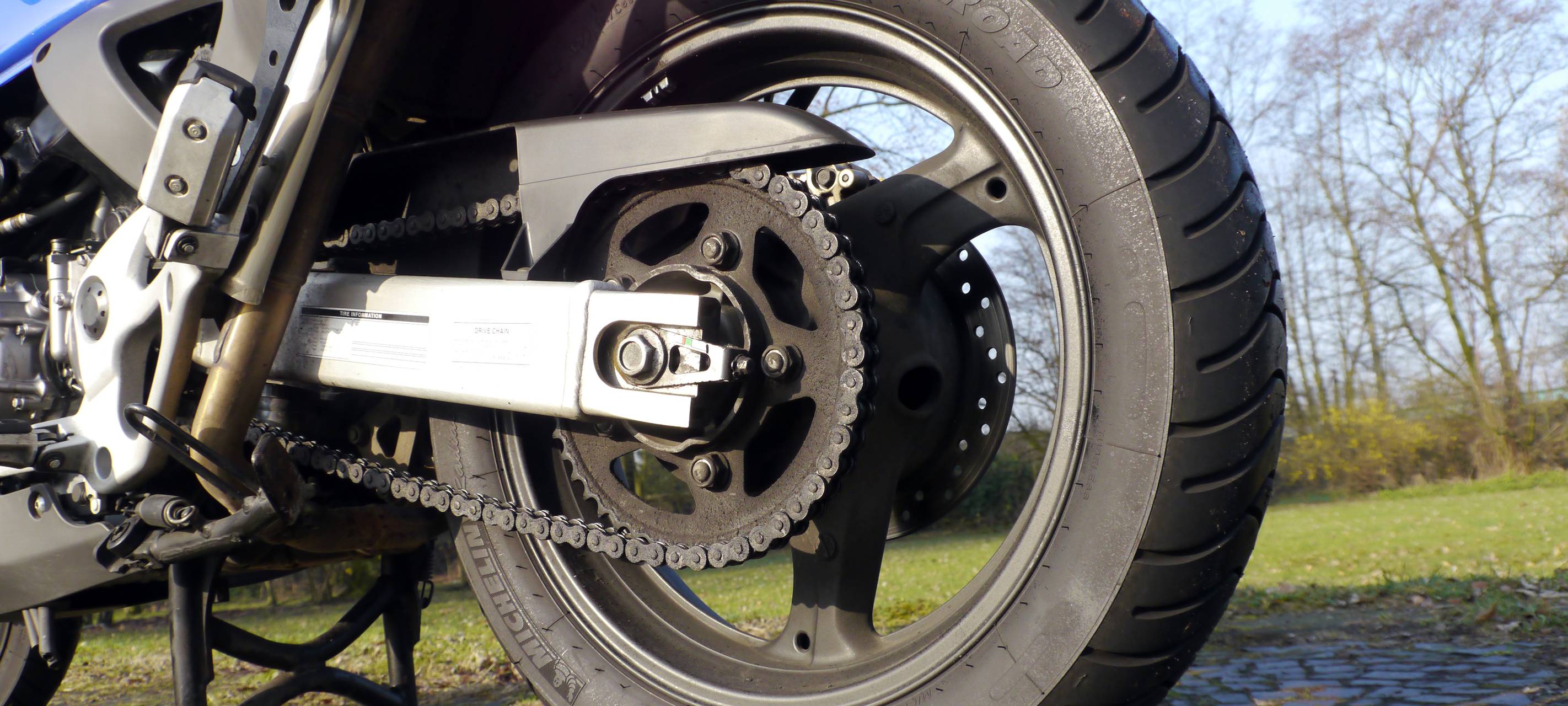 Polizei liefert sich Verfolgungsjagd mit Rollerfahrern