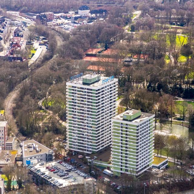 Das Maritim-Hotel in Gelsenkirchen aus der Luft