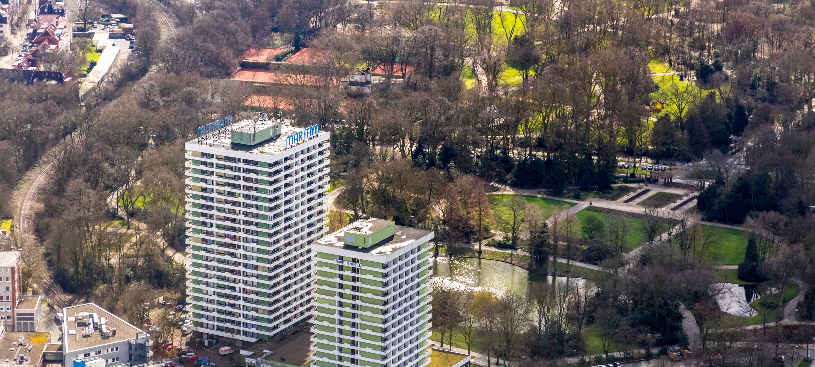 Das Maritim-Hotel in Gelsenkirchen aus der Luft