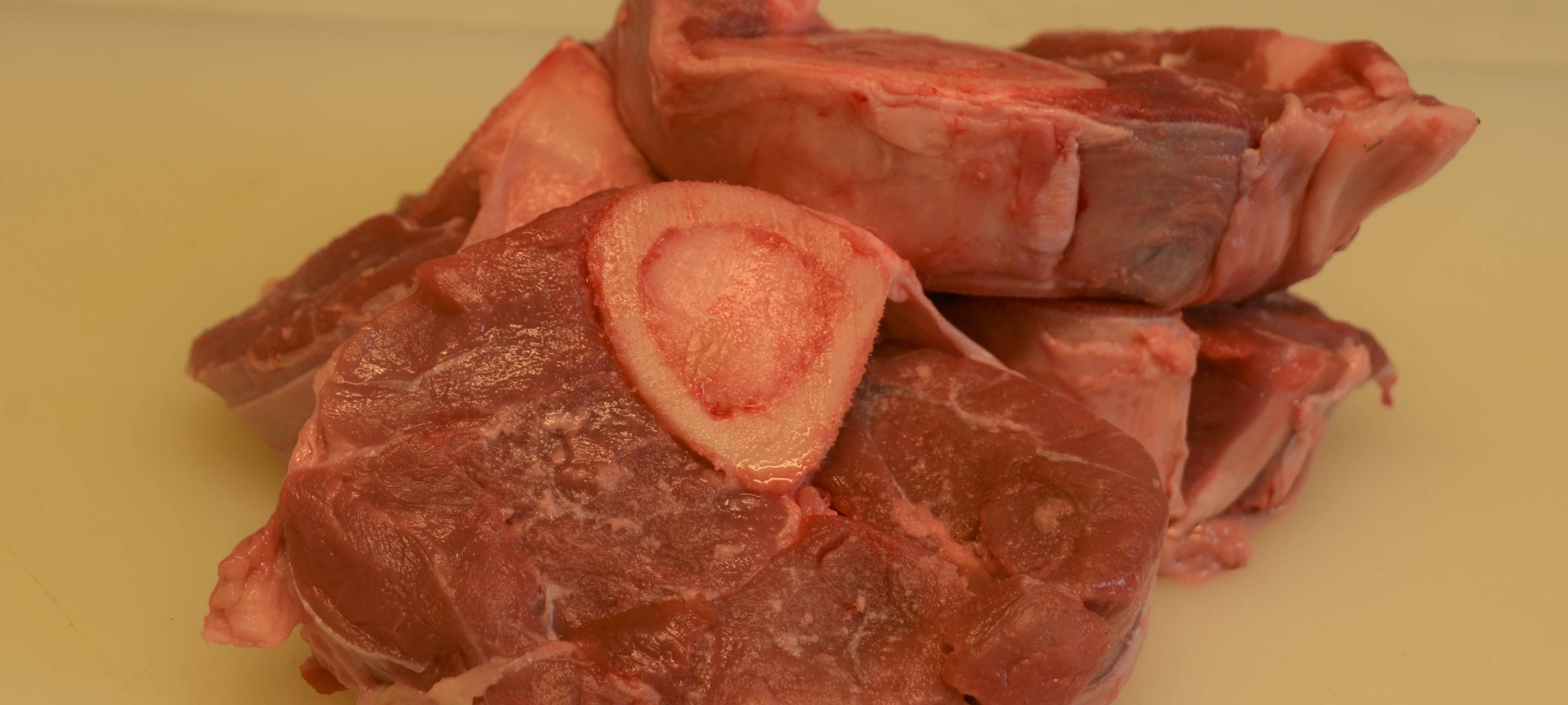 Rezepte mit Stefan Schau: Ossobuco mit Semmelklößen (14.04.21)