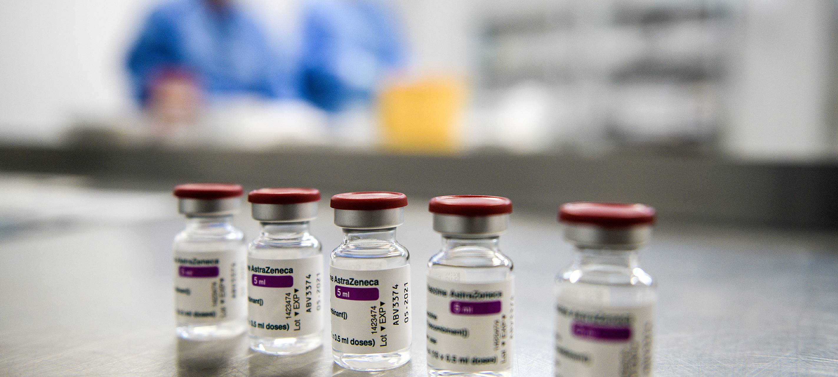 Ampullen des Corona-Impfstoffs AstraZeneca