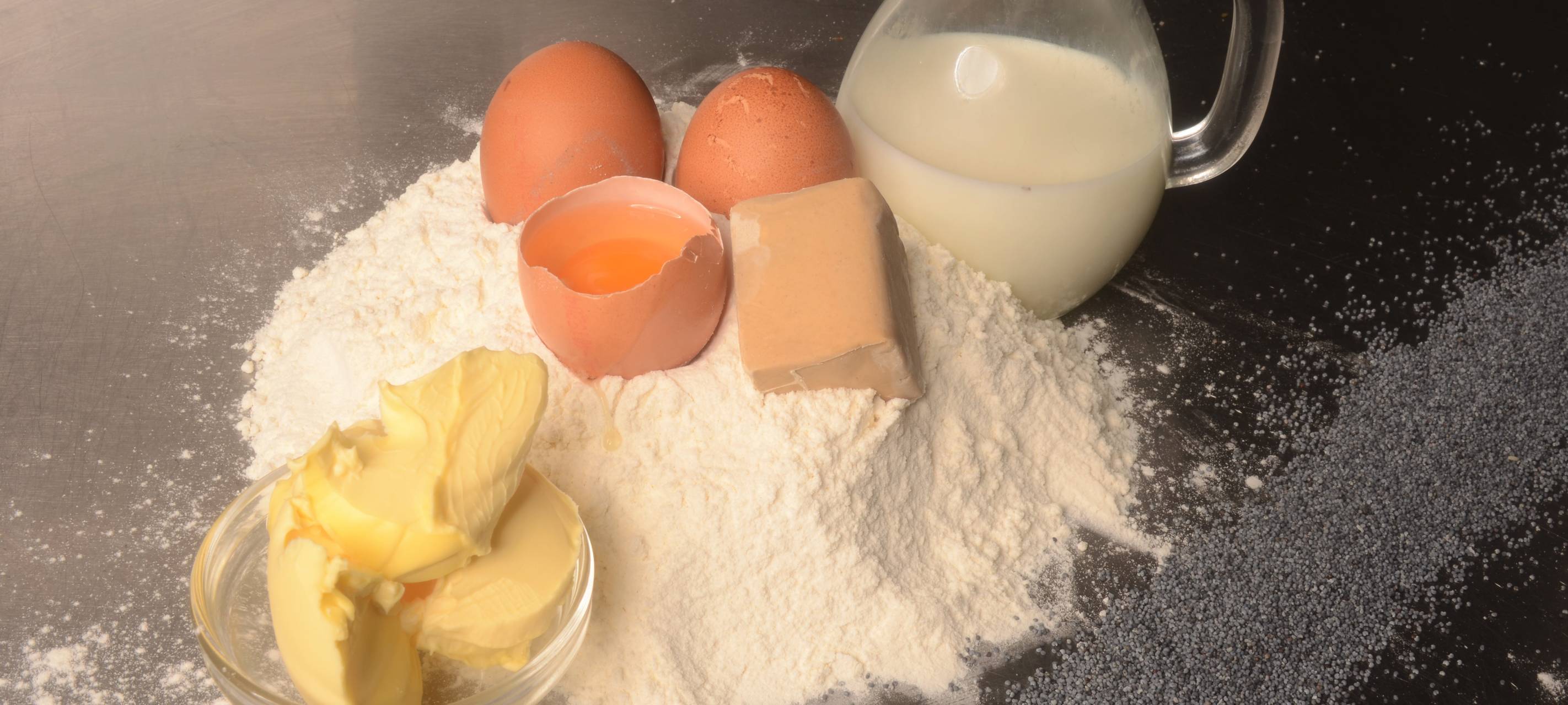 Mohnbuchteln mit Perlhuhn