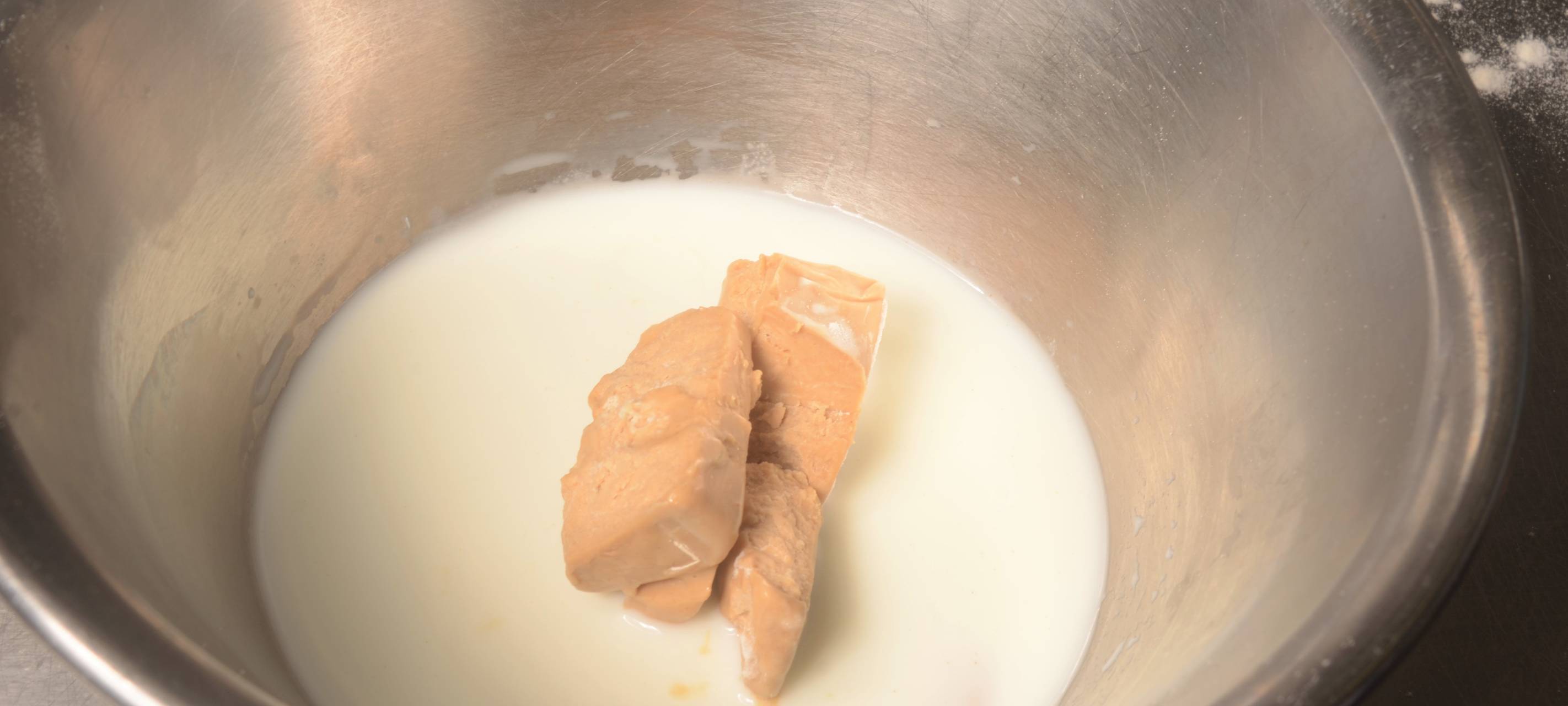 Mohnbuchteln mit Perlhuhn