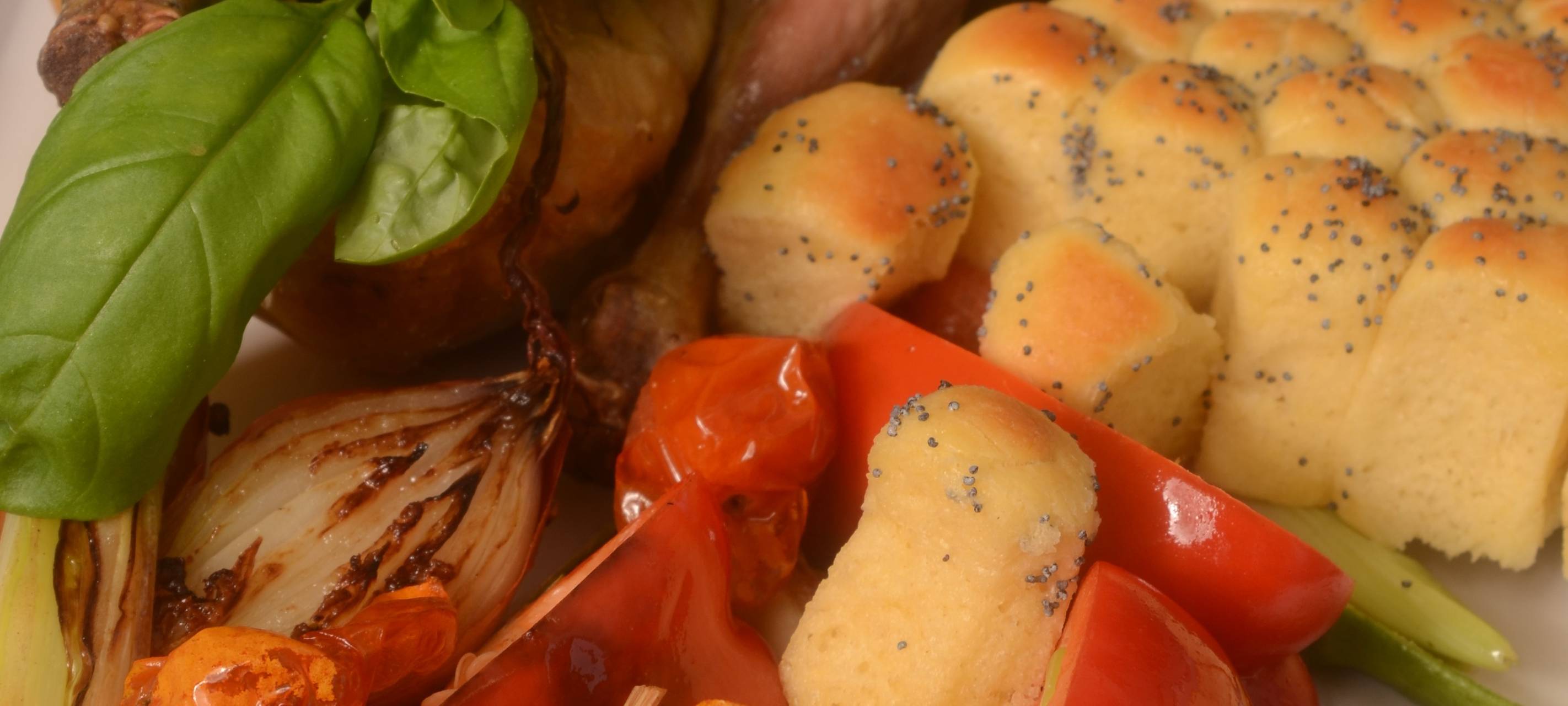 Perlhuhn mit Mohnbuchteln