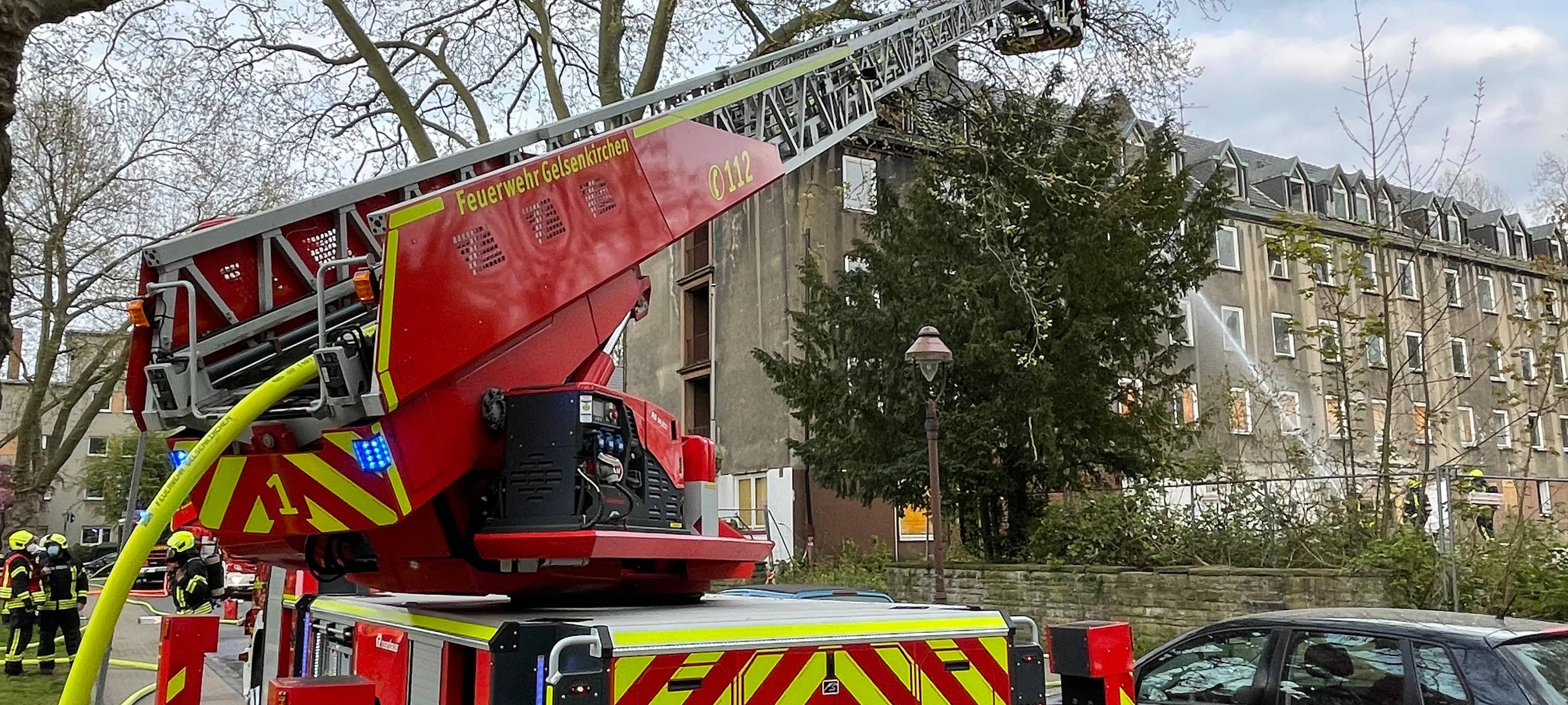 Feuerwehreinsatz im leerstehenden Schwesternwohnheim in Gelsenkirchen-Ückendorf