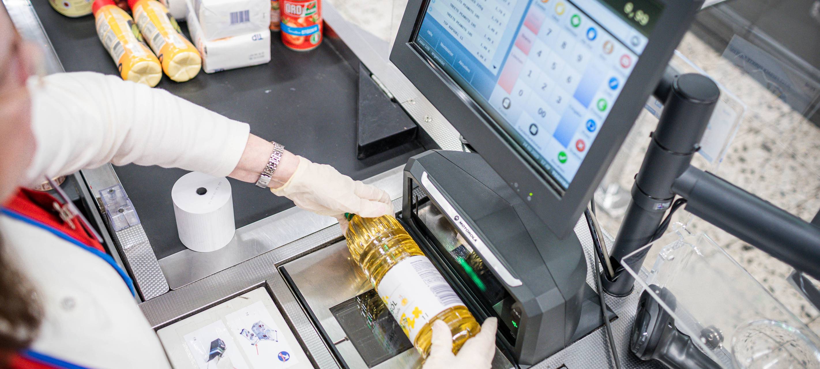 Ware auf dem Kassenband