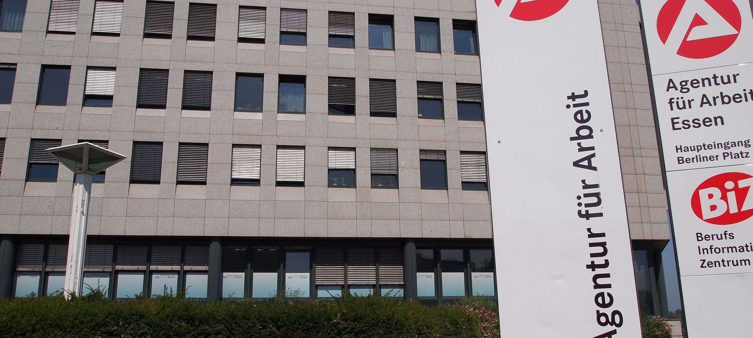 Ohne Corona-Auswirkungen: Arbeitslosenzahlen im März leicht gesunken