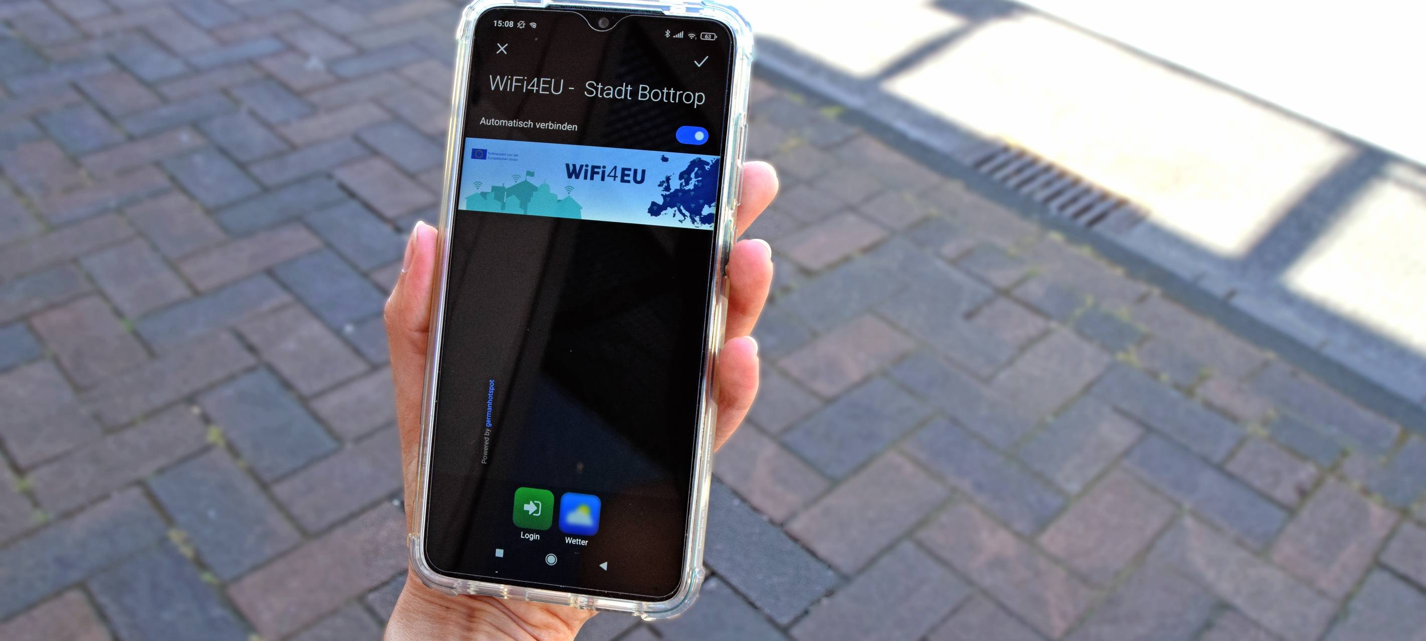 Ein Handy, das sich ins WLAN einloggt