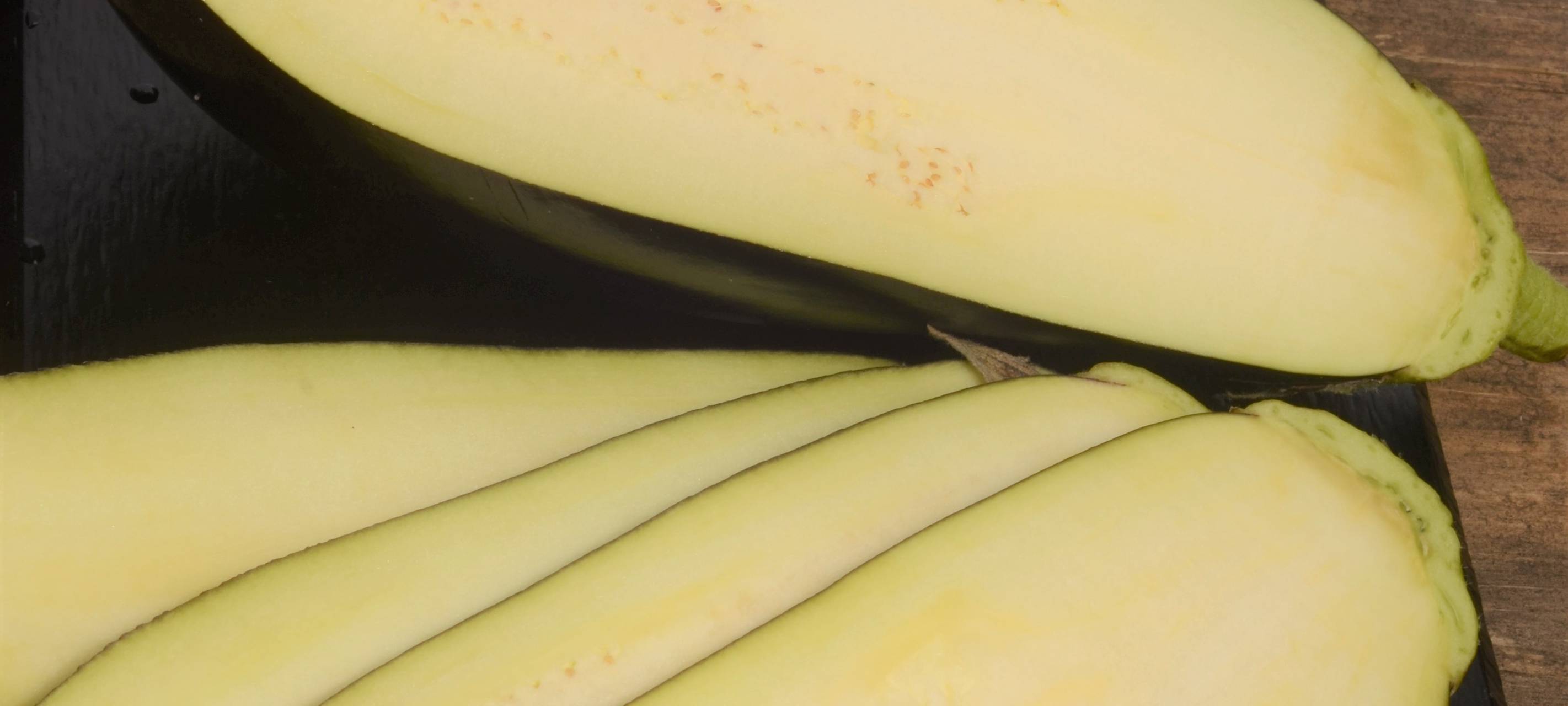 Auberginen-Ricotta-Lasagne mit veganer Hack-Bolognese-Füllung