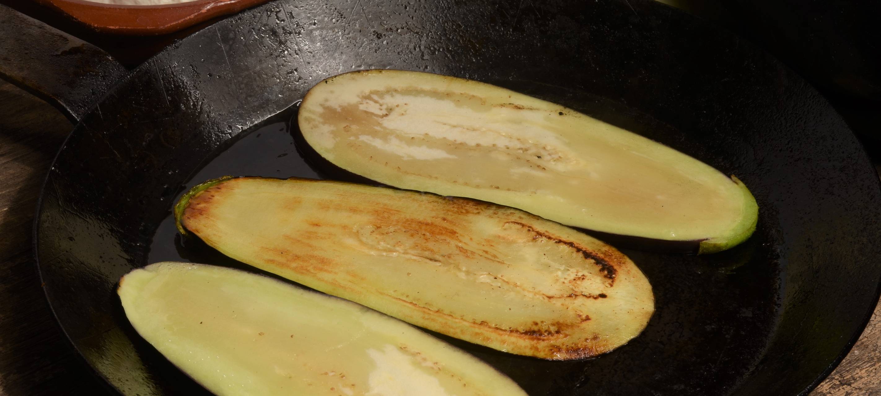 Auberginen-Ricotta-Lasagne mit veganer Hack-Bolognese-Füllung