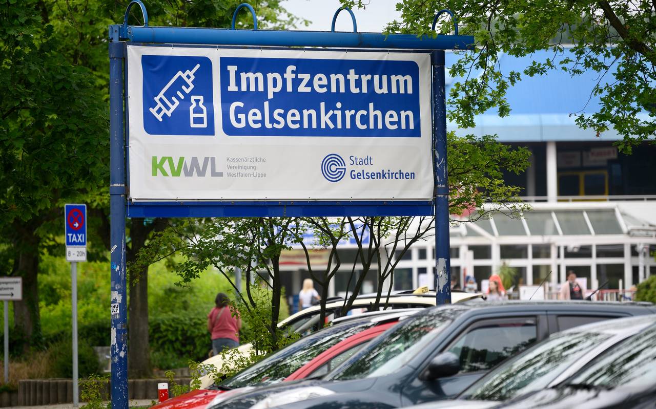 Schild vor dem Impfzentrum Gelsenkirchen