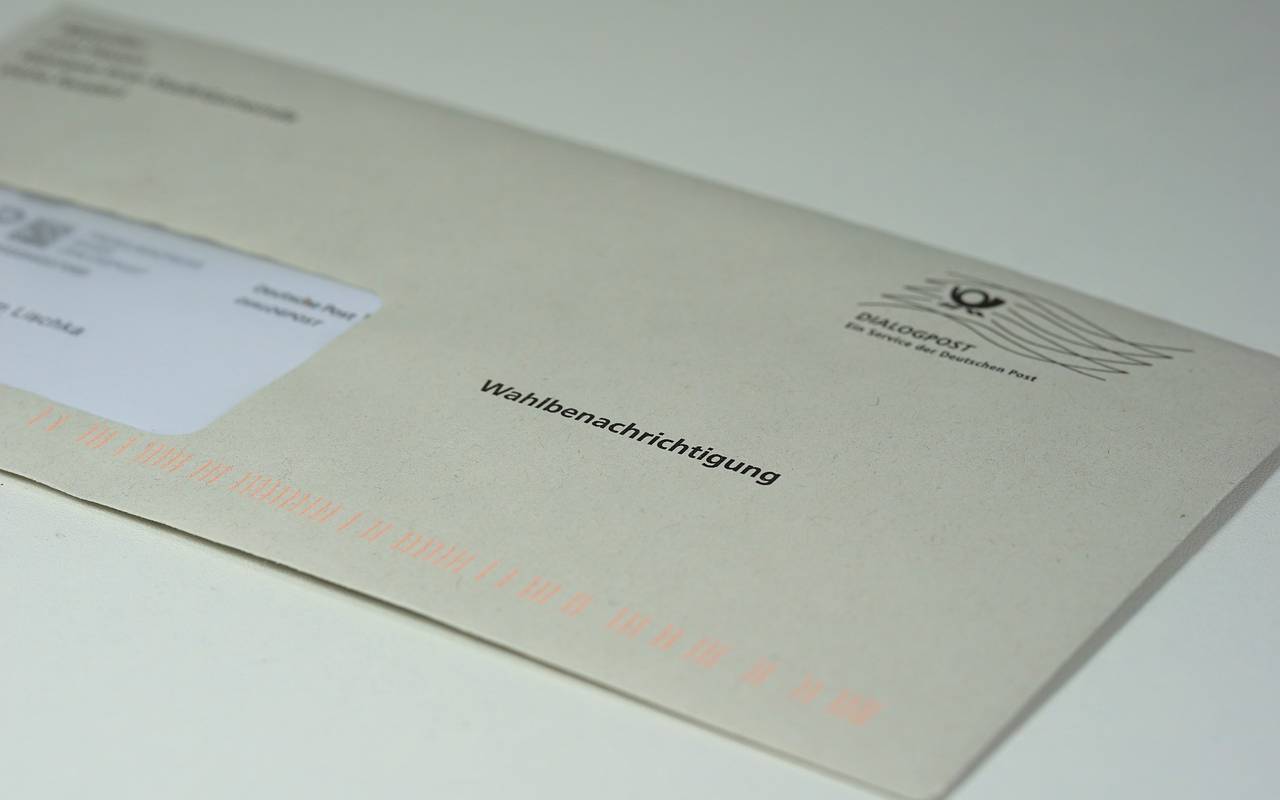 Briefumschlag mit einer Wahlbenachrichtigung