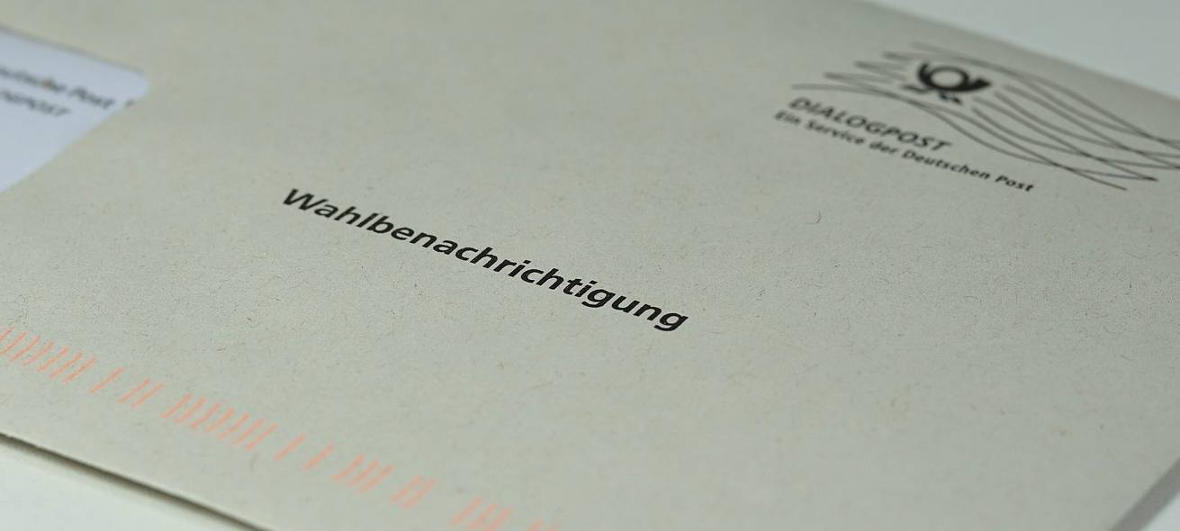 Briefumschlag mit einer Wahlbenachrichtigung