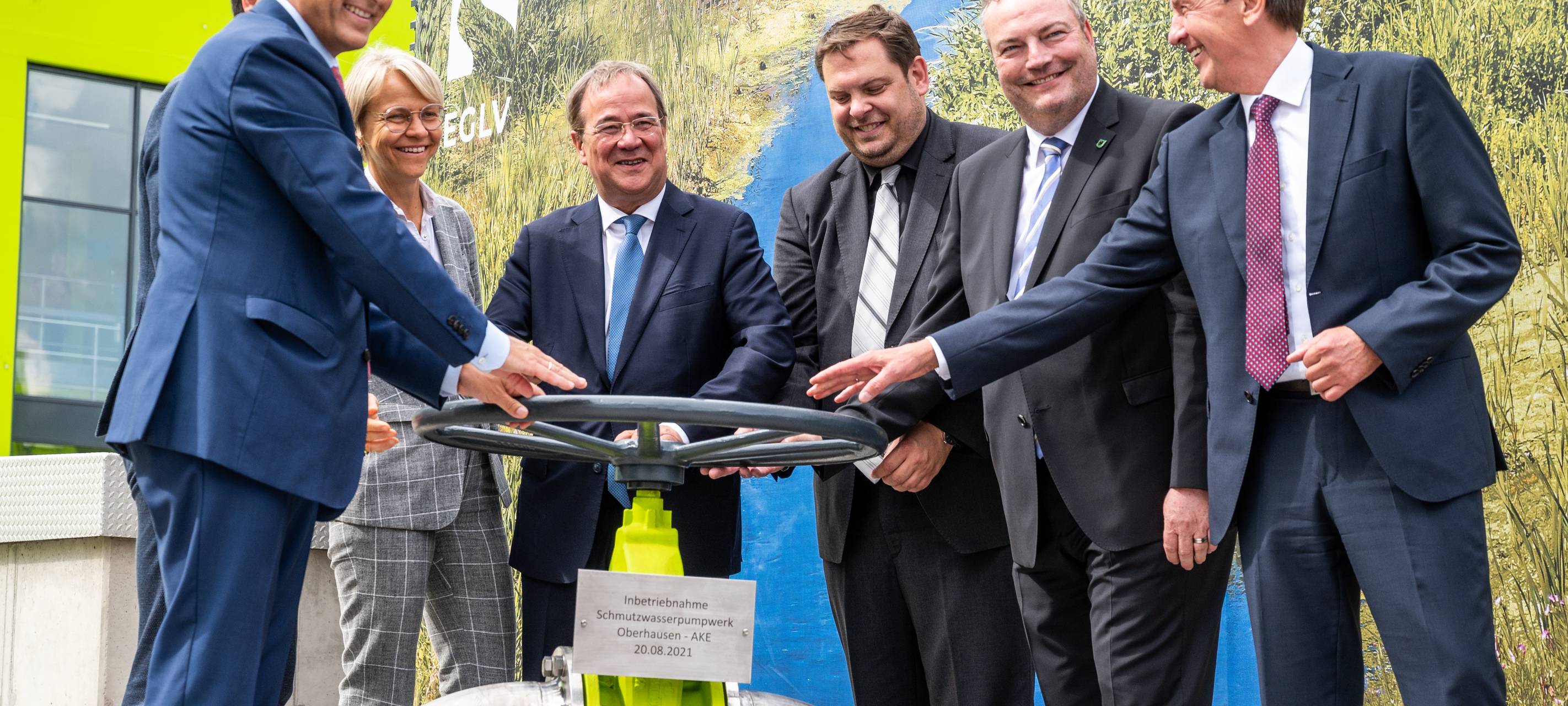 Armin Laschet bei der Einweihung des Emscher-Pumpwerks in Oberhausen