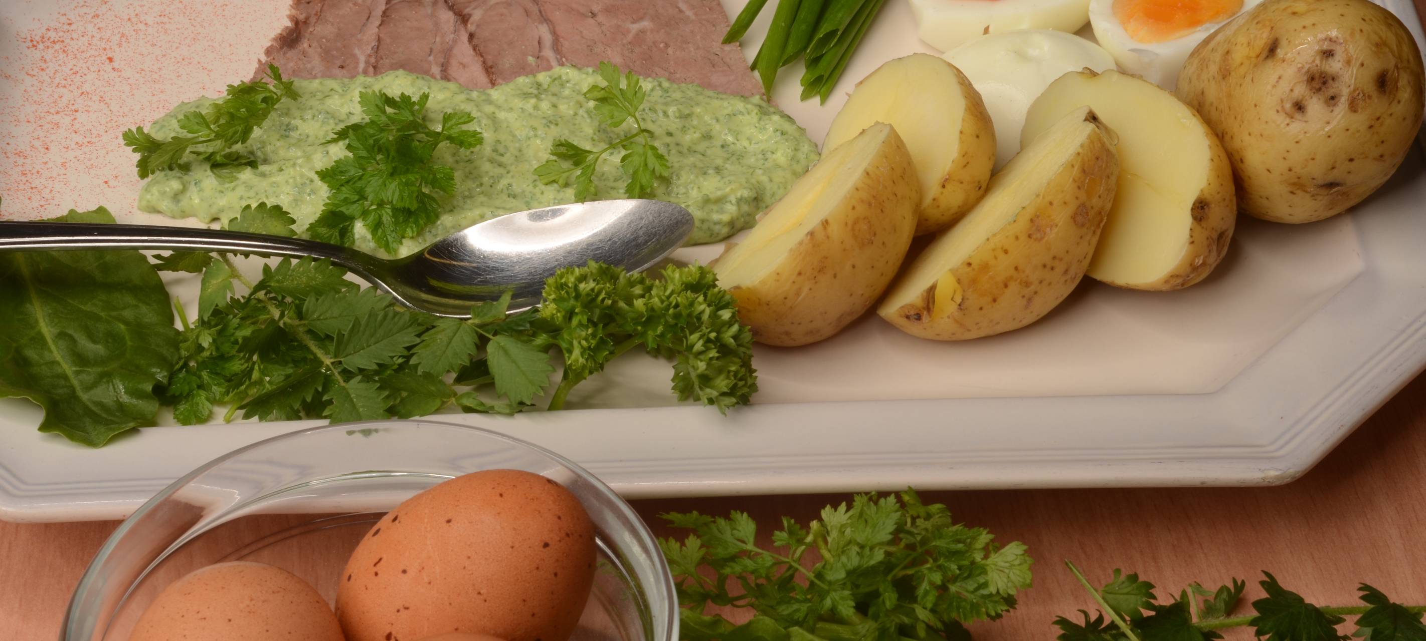 Frankfurter Grüne Soße mit Ochsenbrust und Kartoffeln