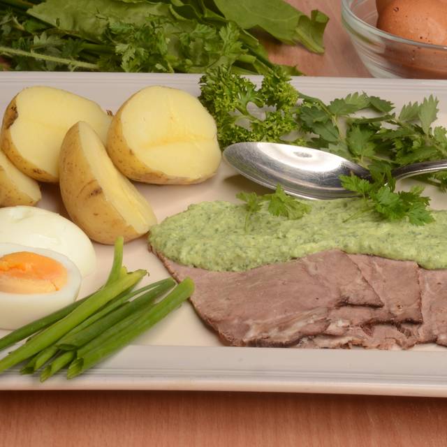 Frankfurter Grüne Soße mit Ochsenbrust und Kartoffeln