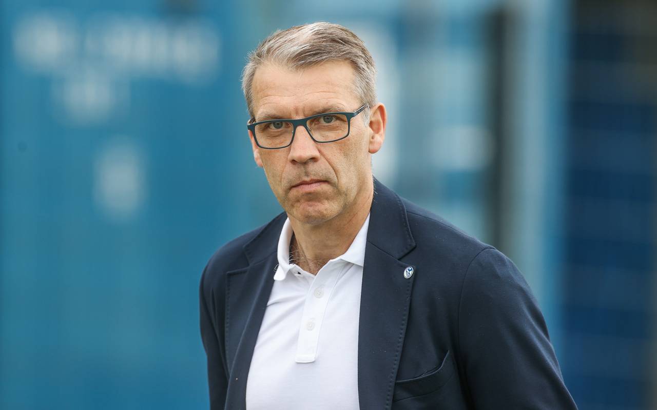 Peter Knäbel, Sportvorstand Schalke 
