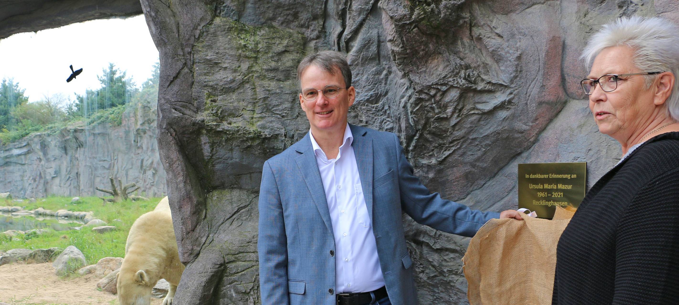 Gedenktafel nach Erbschaft ZOOM Erlebniswelt