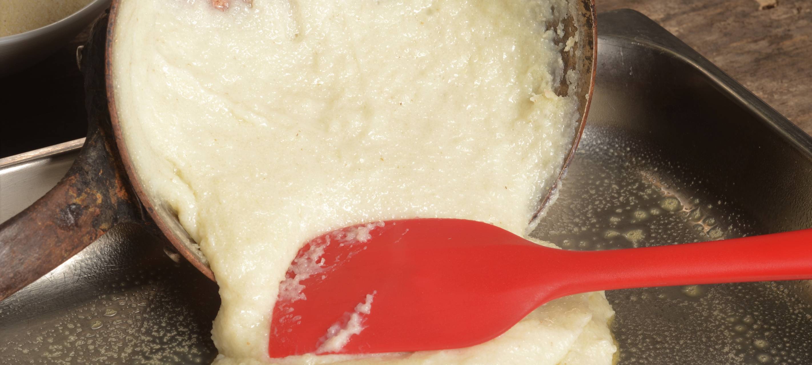 Gebratene Grießschnitte mit Zwetschgenröster