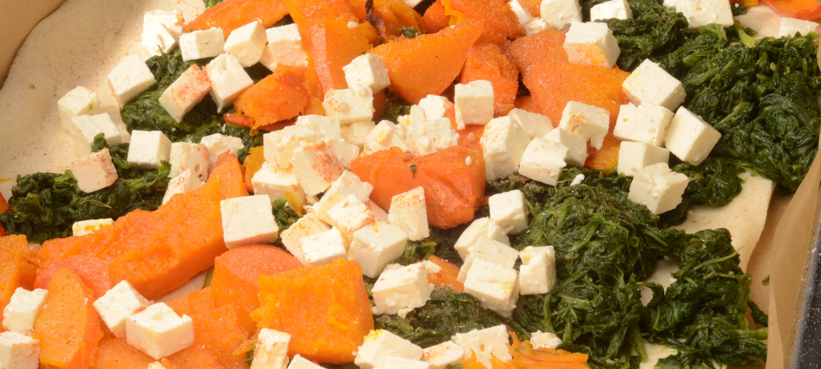 Kürbis Spinat Quiche mit Schafskäse