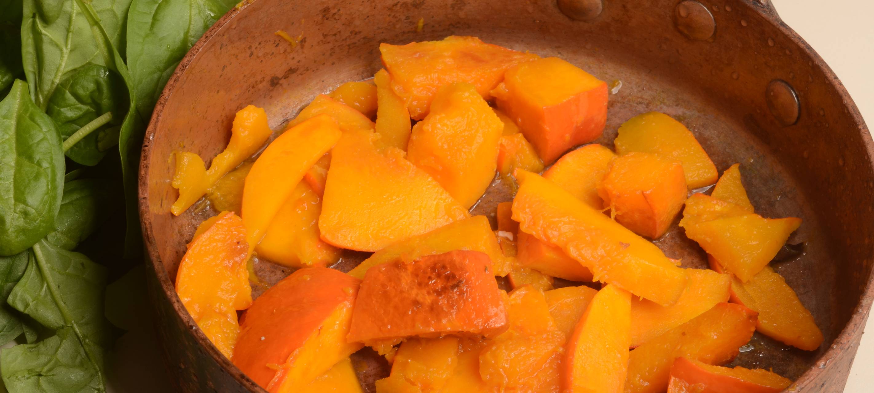 Kürbis Spinat Quiche mit Schafskäse