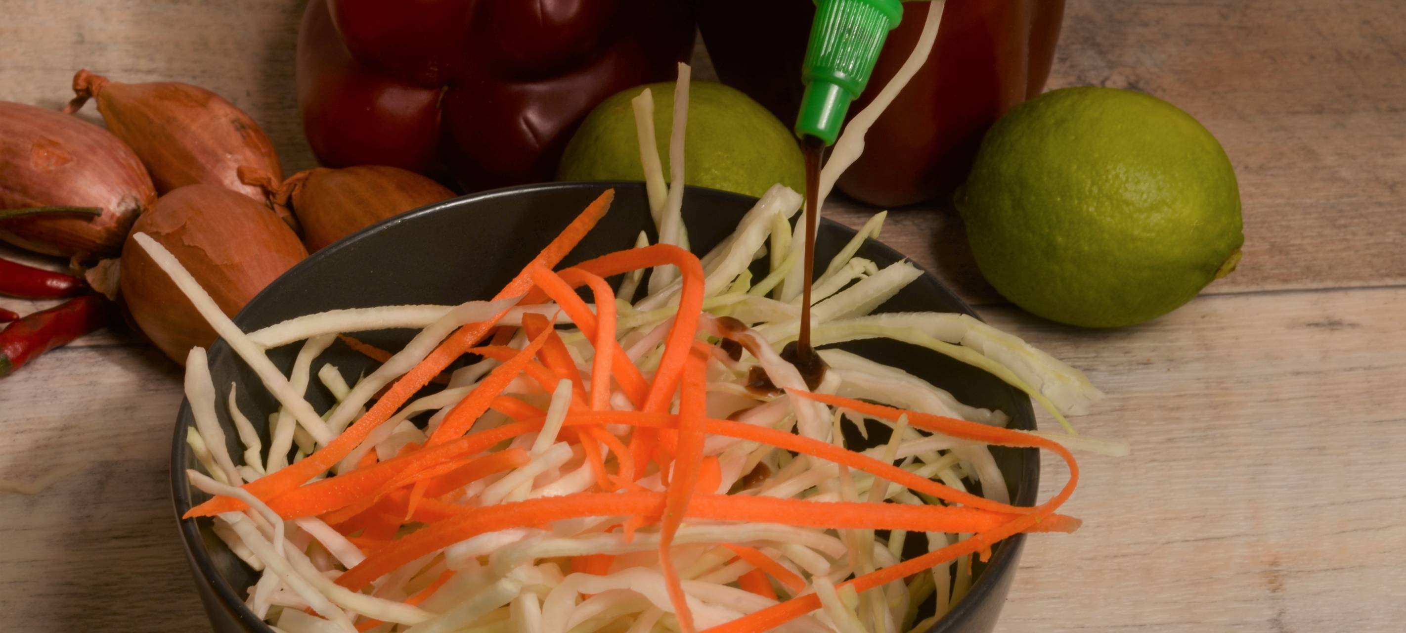 Weißkohl süß-sauer mit Cashews und Hähnchen