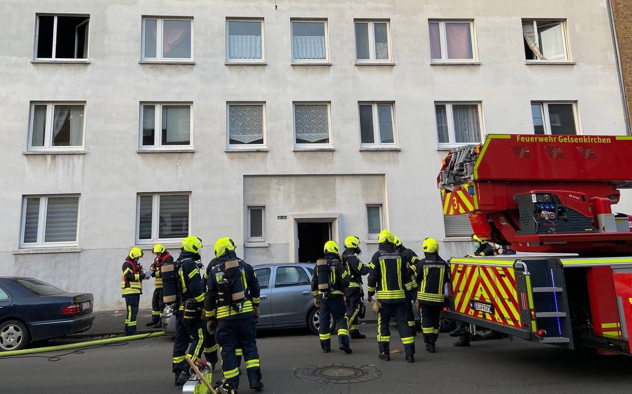 Feuerwehreinsatz an der Grenzstraße in Gelsenkirchen-Schalke