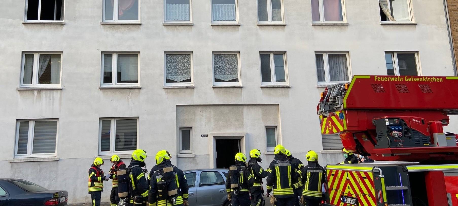 Feuerwehreinsatz an der Grenzstraße in Gelsenkirchen-Schalke