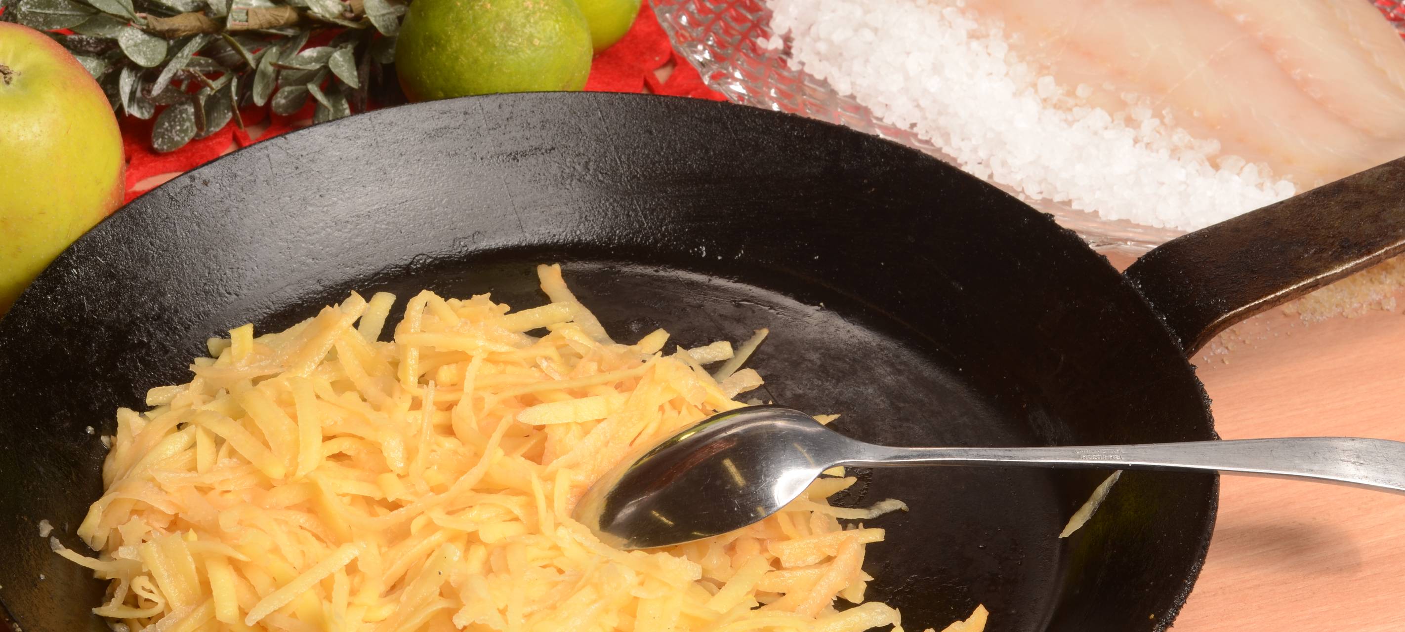 Kartoffelrösti mit Seelachs und Birnen Chutney